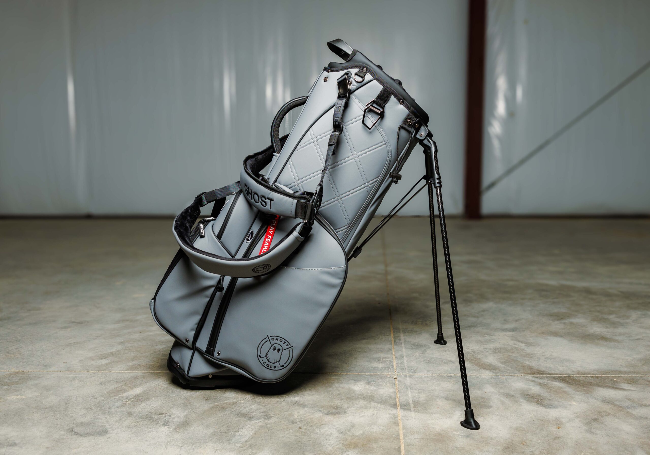 What is a stand bag golf bag?